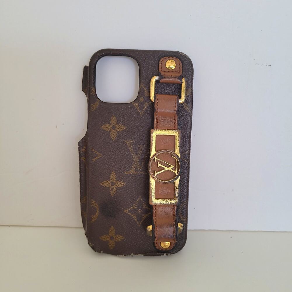 Louis Vuitton Monogram iPhone 12 / 12 Pro Folio Case with Strap - Brown (Used)